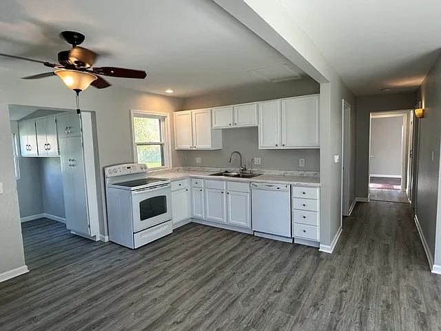 3 bed, 1084 sqft, $1,700 — Photo 3
