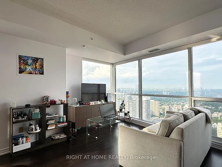 386 Yonge St #5502 — Photo 12