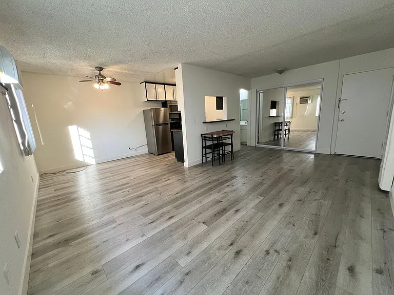 3730 S Sepulveda Blvd — Photo 5