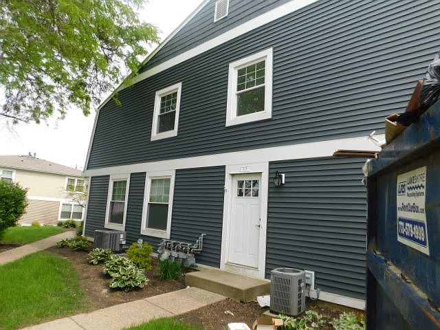 1st image of 317 Farmingdale Cir