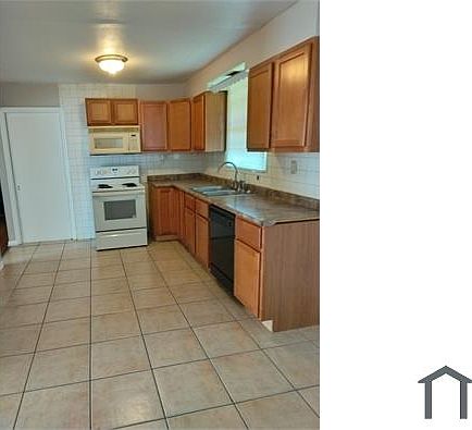 5th image of 9822 Green Valley Dr