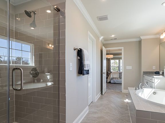 DRB Homes - Stonefield Owner s Bath