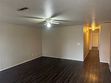 3 bed, 1172 sqft, $1,350 — Photo 4