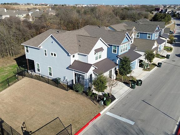 2nd image of 1007 Harwell Loop