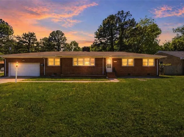 1510 Landsworth St, Chesapeake, VA 23324