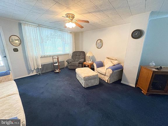 4th image of 612 W Bacon St