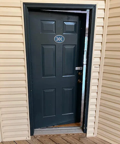 180 Wexford Dr — Photo 6