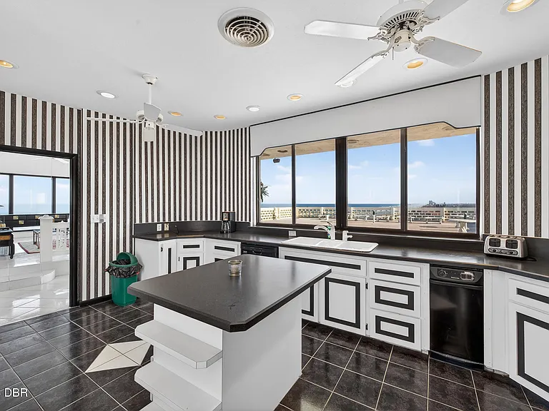 915 Ocean Shore Blvd #8010 — Photo 34