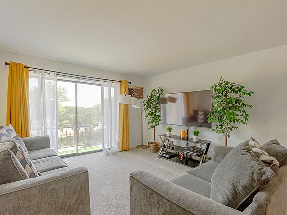 4th image of 931 Arquilla Dr #313