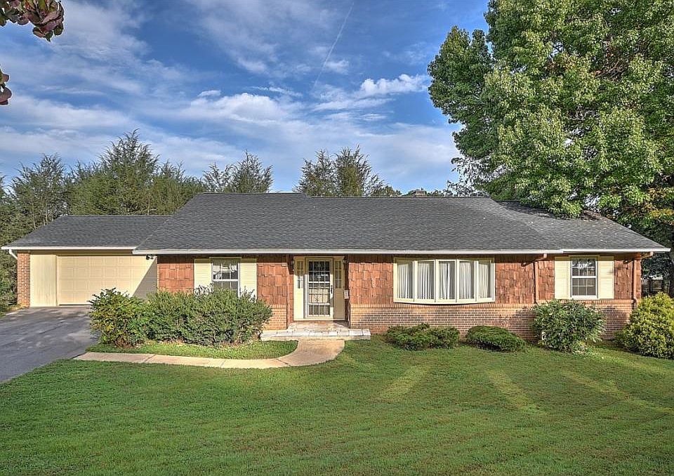 1st image of 613 Willowood Dr