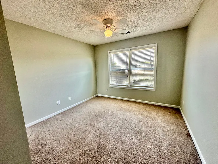 47 Heartstone Cir — Photo 22