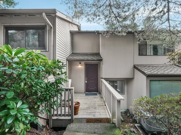 3101 McNary Pkwy APT 11, Lake Oswego, OR 97035