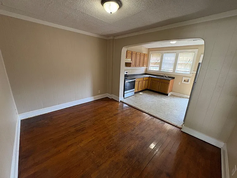 748 N McNeil St — Photo 7