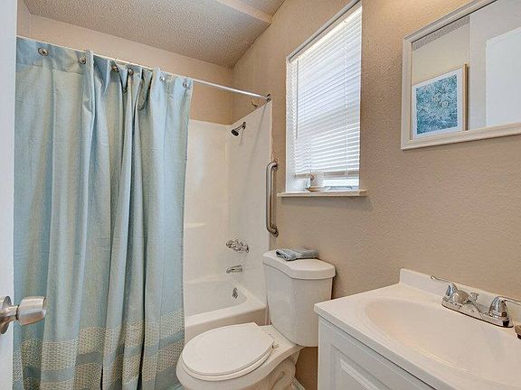 5th image of 321 Verne St APT 306