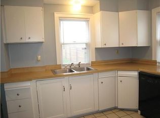1018 E Victoria St, South Bend, IN
