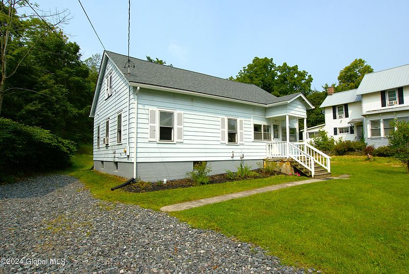 2nd image of 62 Saunders Street