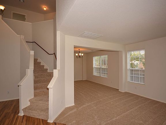 4th image of 22427 Navasota Cir