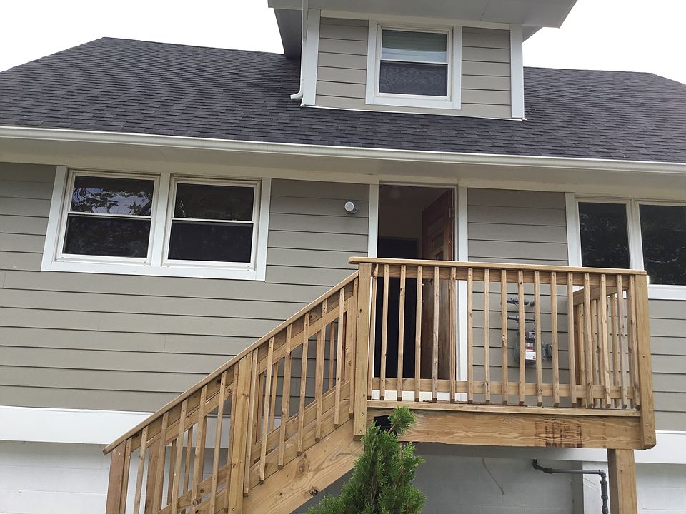 1st image of 740 New Dorp Ln