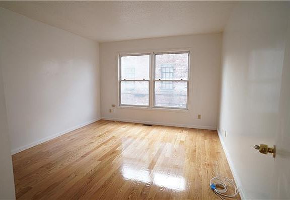 5th image of 68A Sharon St Floor 2