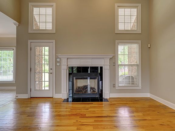2nd image of 312 Treneholm Way #8