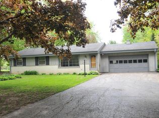 N58W15673 Kendel Pl, Menomonee Falls, WI 53051