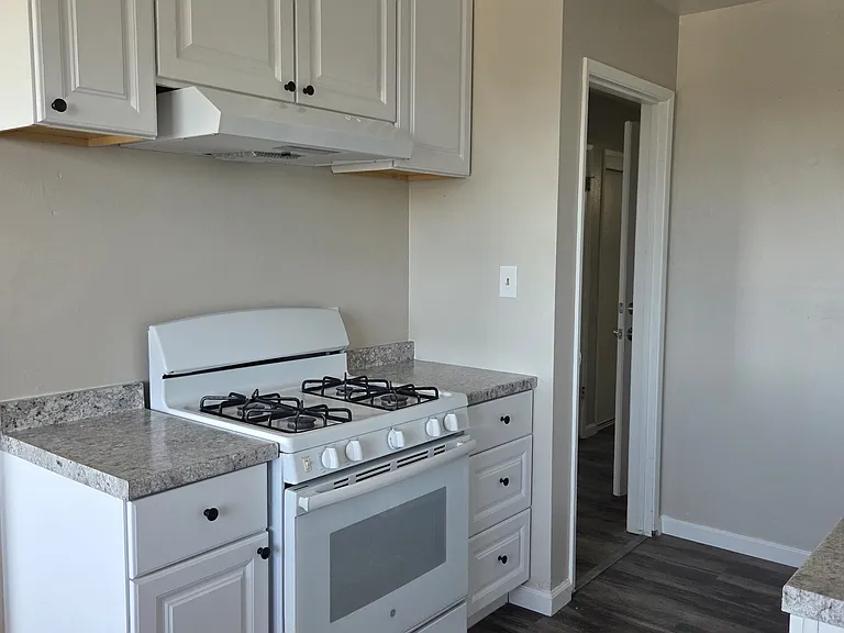 25684 Spring Dr #D — Photo 11