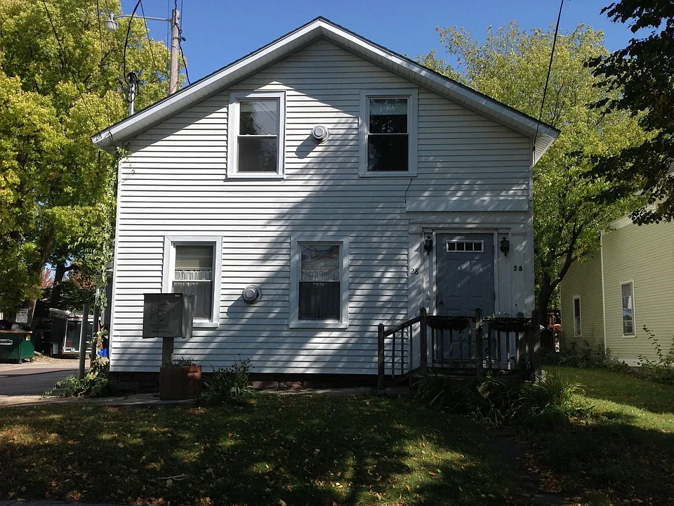 28 Front St #A