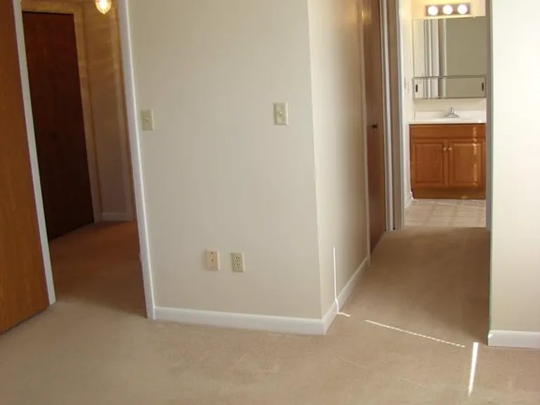 1408 Bradley Dr #L-312 — Photo 5