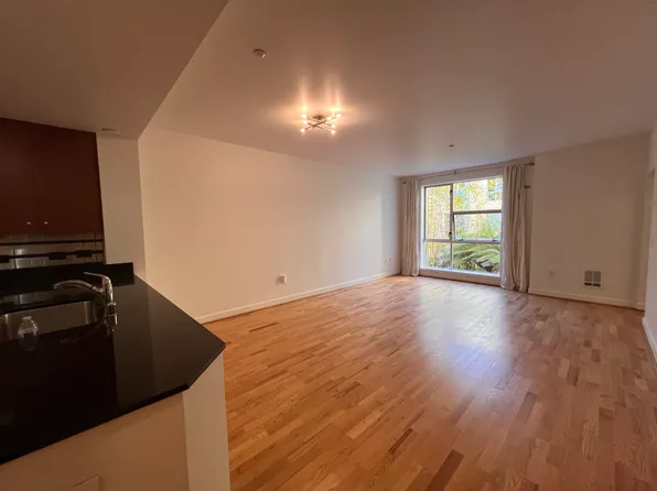 595 9th St, Oakland, CA 94607