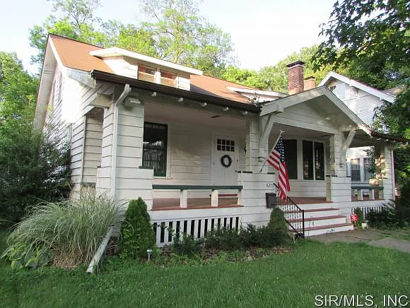 620 Forest Ave photo 1