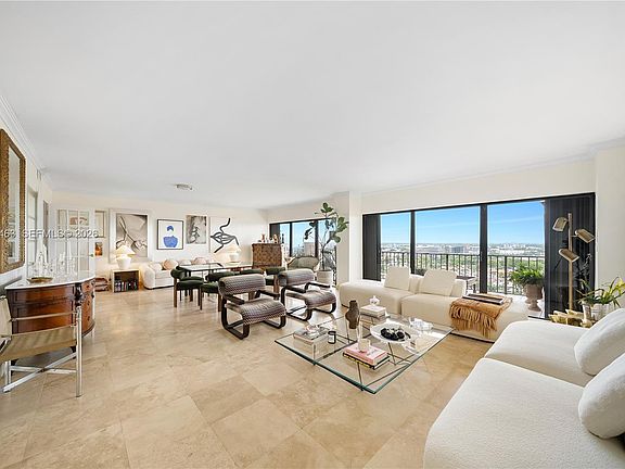 4th image of 1800 NE 114th St APT 1811