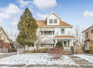 3271 West Blvd, Cleveland, OH 44111