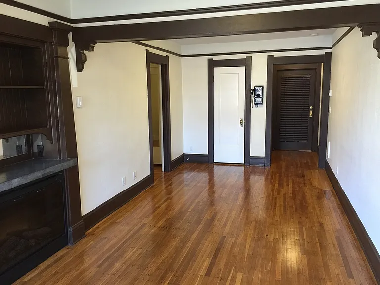 3268 SE Hawthorne Blvd — Photo 10