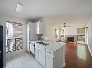 3900 Woodchase Dr APT 52, Houston, TX 77042