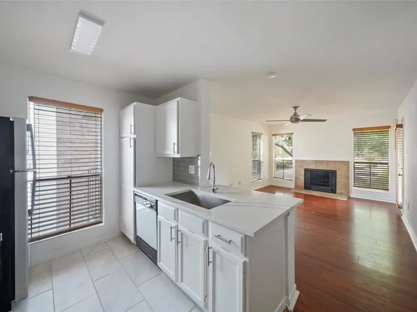 3900 Woodchase Dr APT 52, Houston, TX 77042