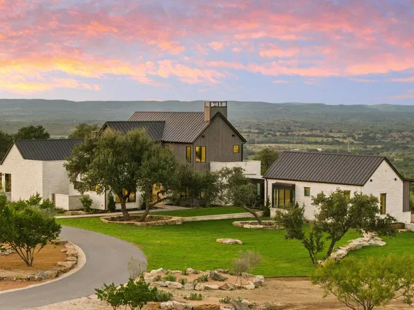 1779 Grande View Trail, Round Mountain, TX 78663