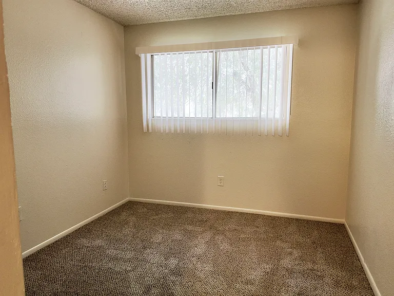 3363 W Harmont Dr #3 — Photo 9