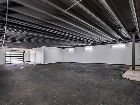 4th image of 308 E Park Ave