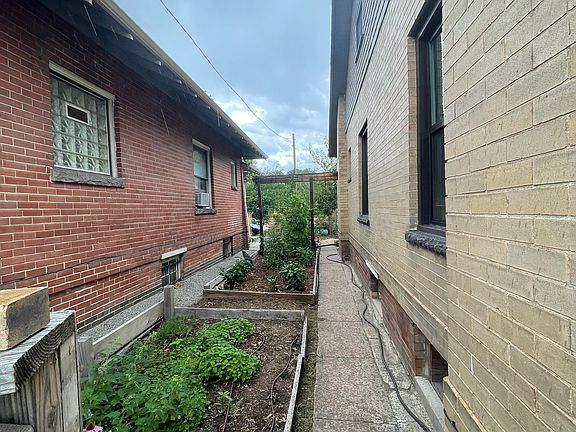 3rd image of 3234 N Vine St