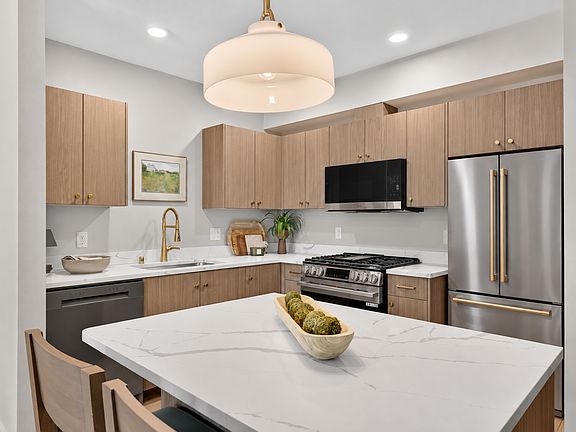 3rd image of 306 Center St #2