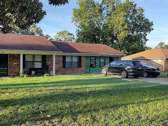 4th image of 226 Molly Ln