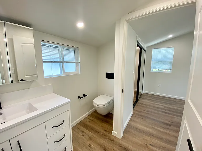 423 Saratoga St — Photo 18