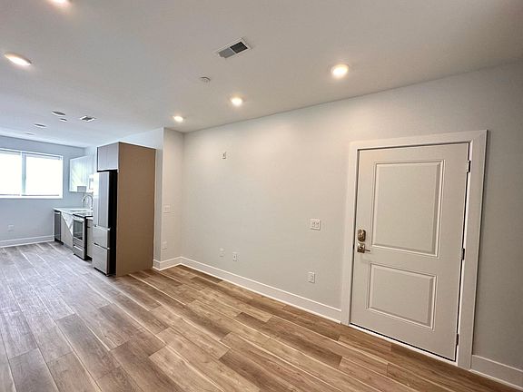 2nd image of 3841 Wallace St #I