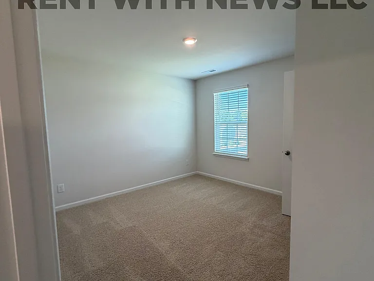105 Brookberry Ct — Photo 15