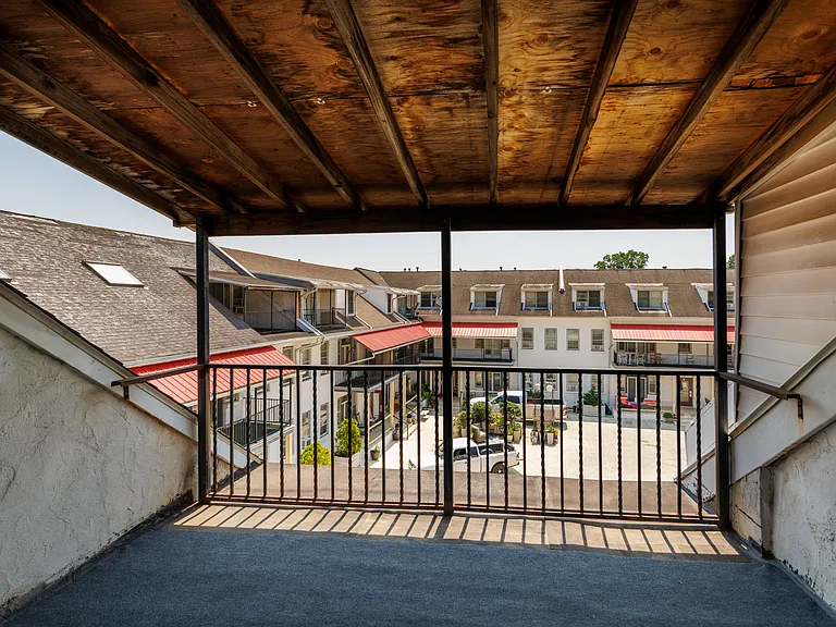 Overbrook Court apartments — Photo 31