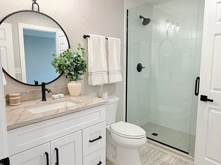 2nd bathroom upstairs with shower