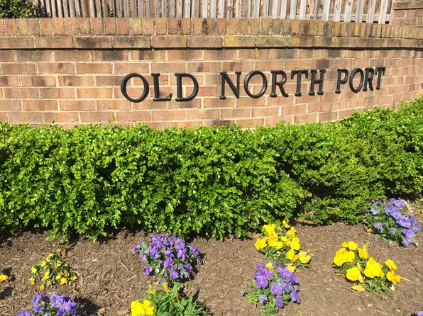 1329 Chetworth Ct, Alexandria, VA 22314