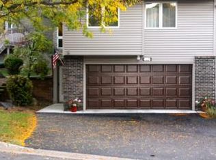 674 Dorland Rd S, Maplewood, MN 55119