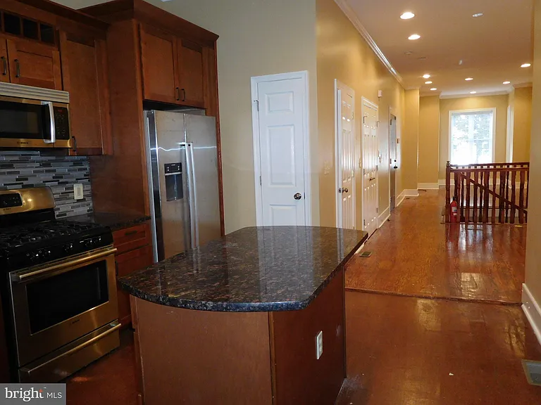 1318 W St NW #1 — Photo 9