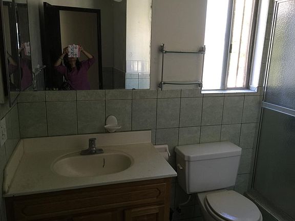 RESTROOM